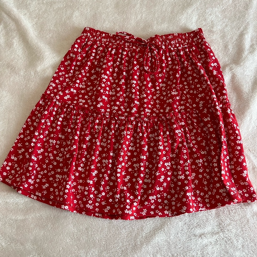 Red Layer Flowy Floral Mini Skirt Tie Up Detail White Flowers